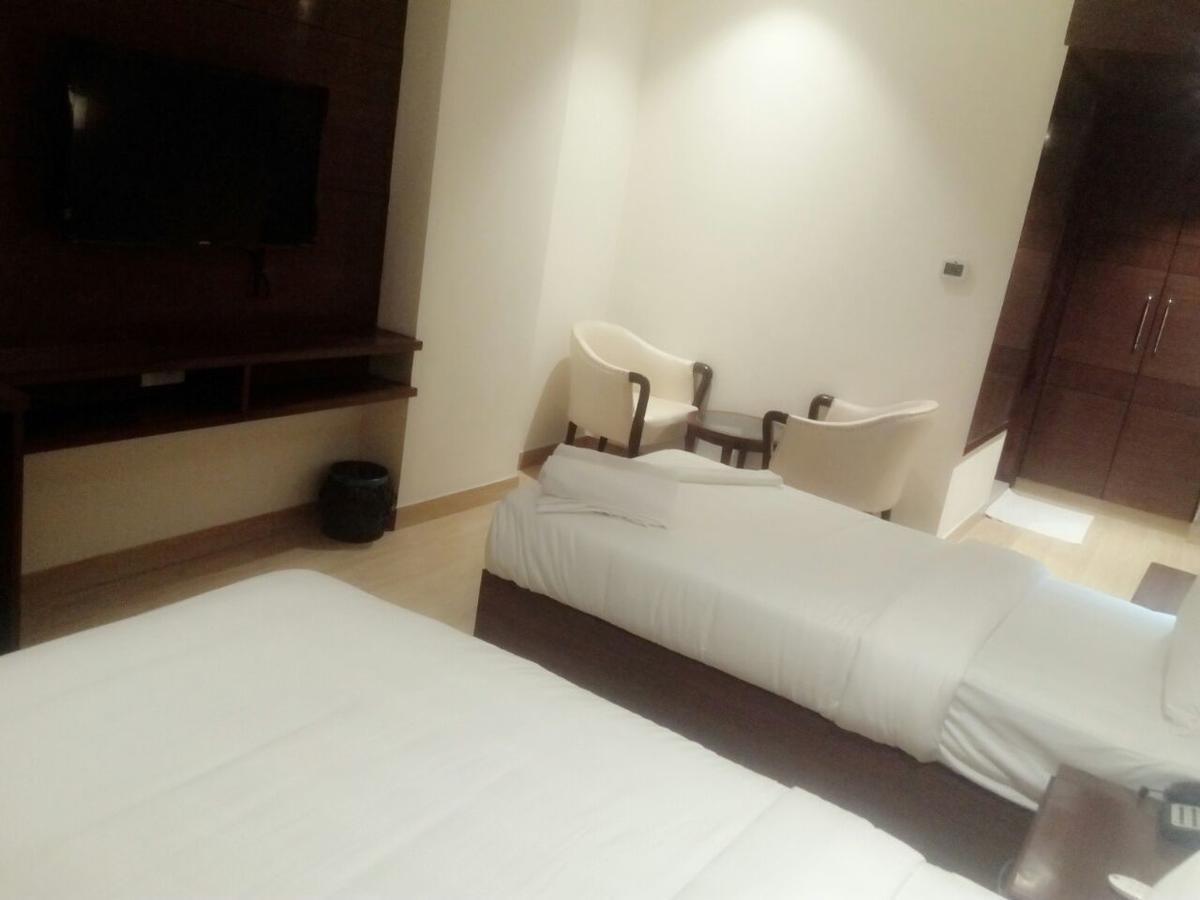 The Grand Parisian Hotel Delhi  Exterior foto