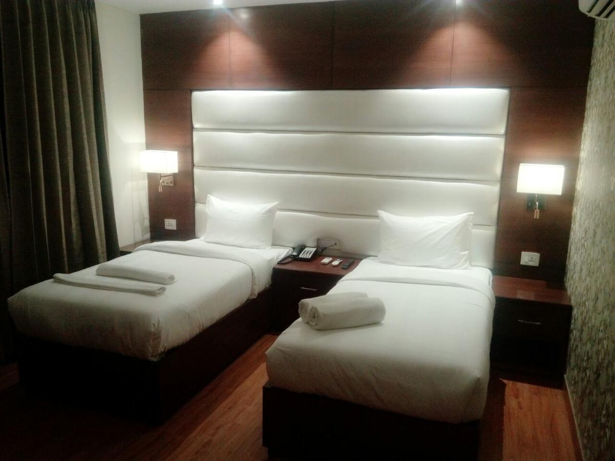 The Grand Parisian Hotel Delhi  Exterior foto