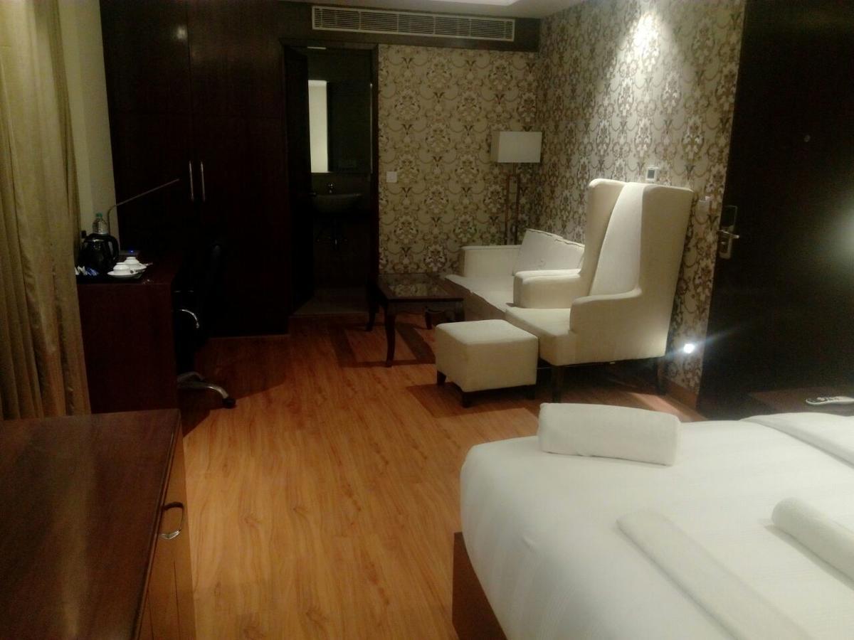 The Grand Parisian Hotel Delhi  Exterior foto