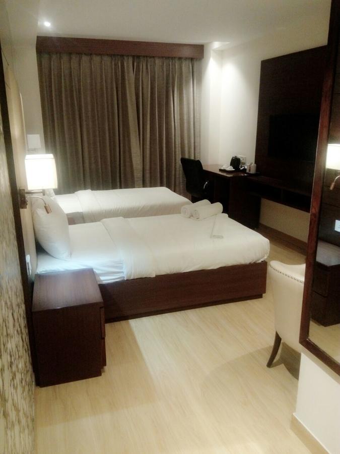 The Grand Parisian Hotel Delhi  Exterior foto