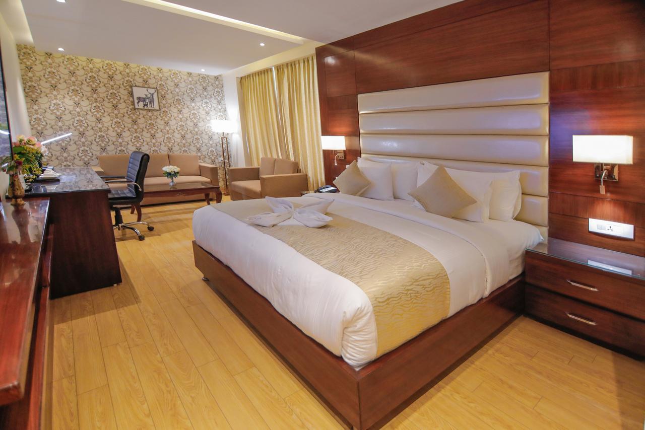 The Grand Parisian Hotel Delhi  Exterior foto