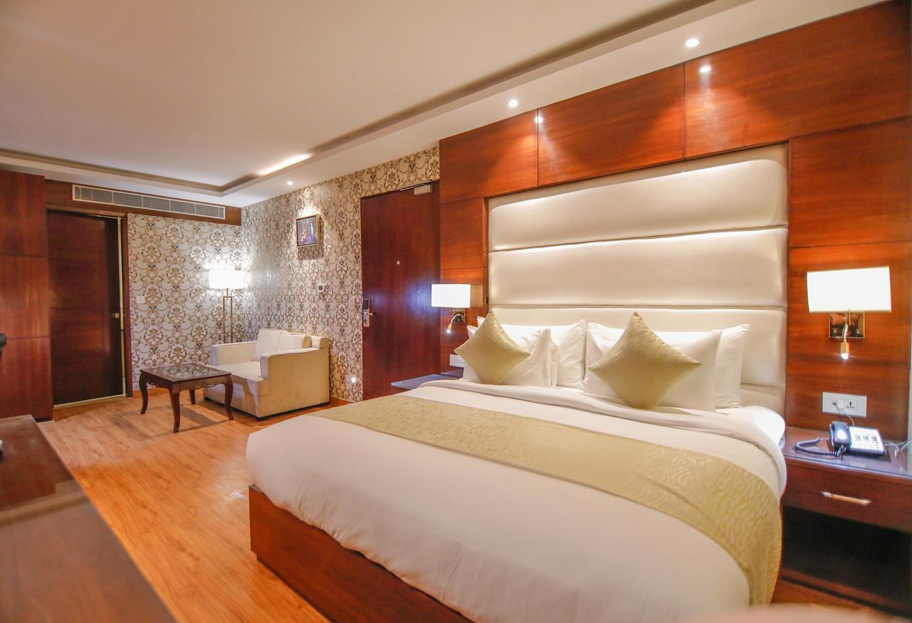 The Grand Parisian Hotel Delhi  Exterior foto