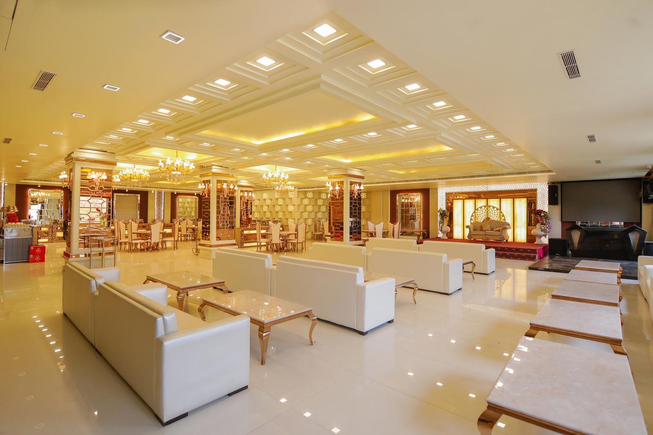 The Grand Parisian Hotel Delhi  Exterior foto